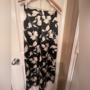 Bailey 44 elegant pull on black and tan floral wide leg satiny pants, size S